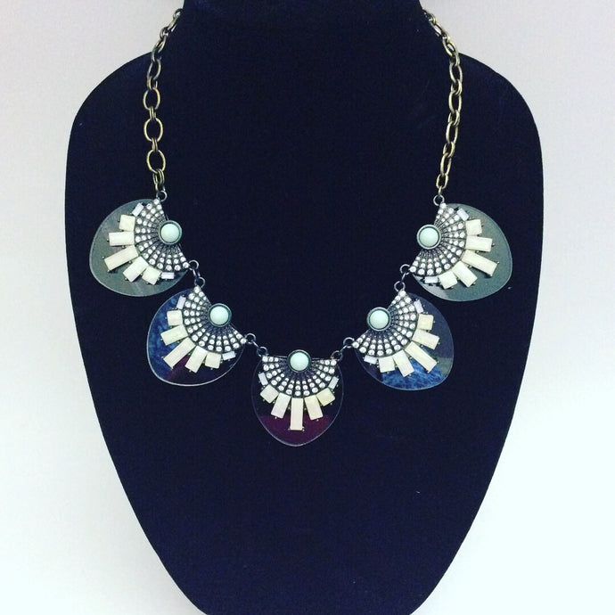 Bella - Bossy Trendz Boutique 